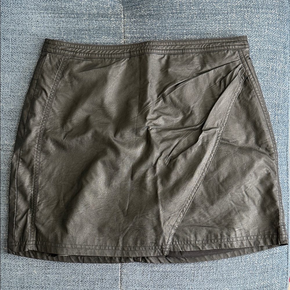 Shinestar Black Faux Leather Mini Skirt